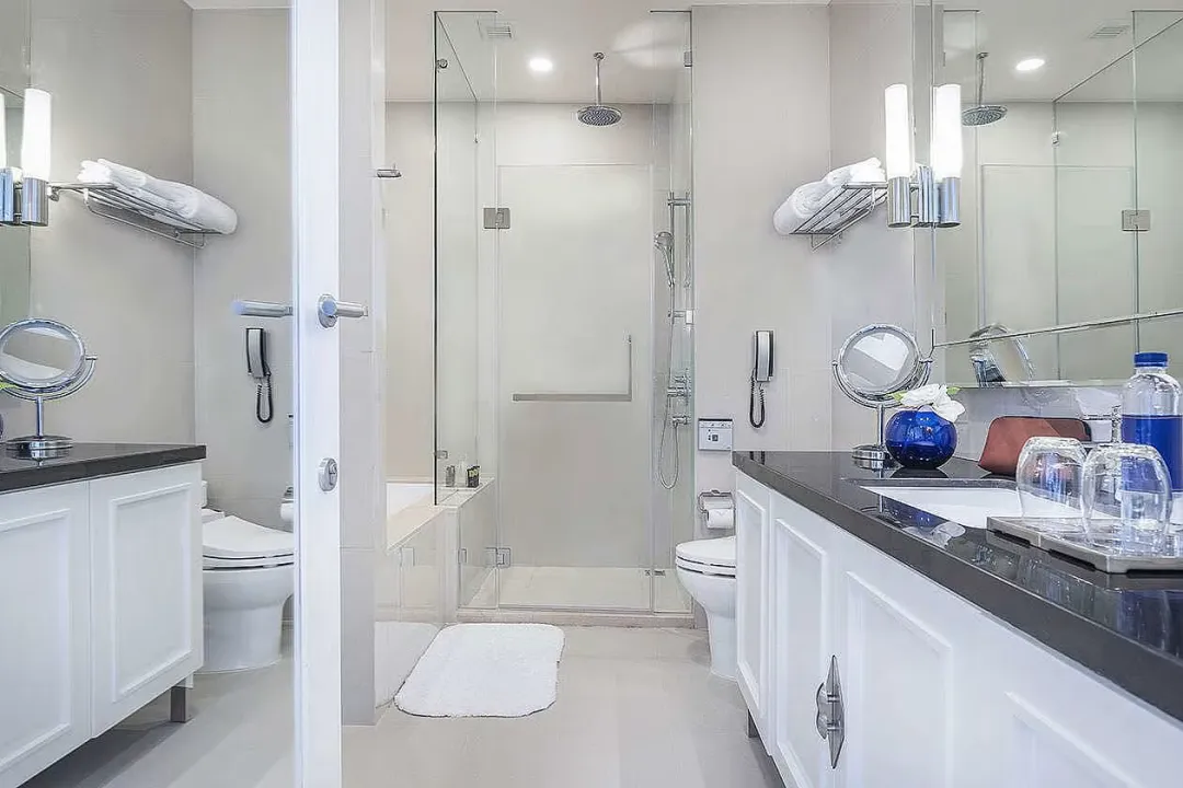 137 Pillars Suites -Executive Two Bedroom Residence -Bathroom