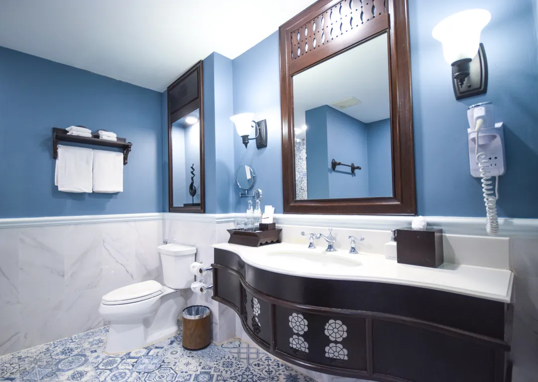 Away Chiang Mai Thapae Resort -  Bathroom