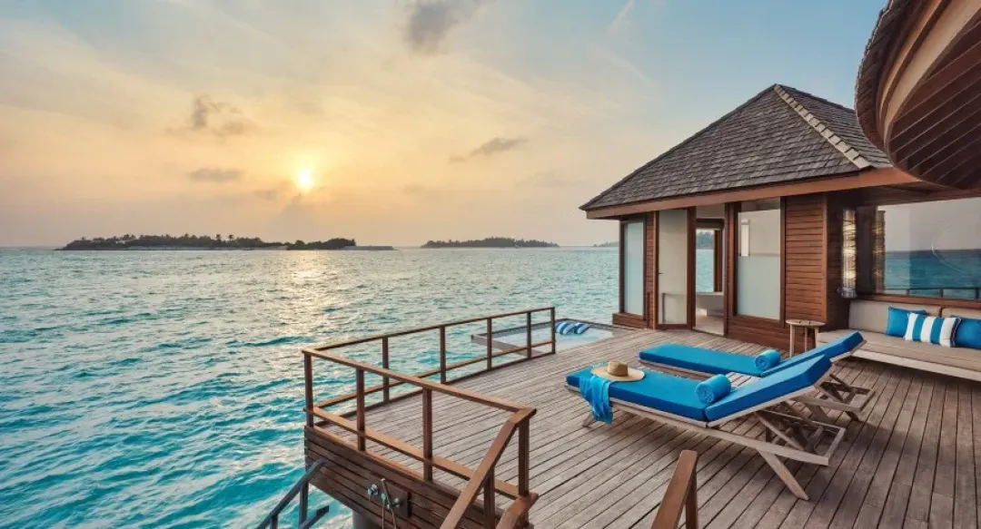 SUNRISE OVER WATER VILLA - Deck Lounge with Sea View
