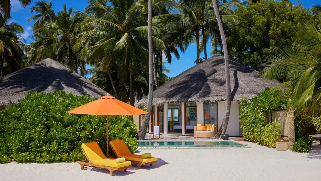 Beachfront Infinity Pool Villa - Pool View