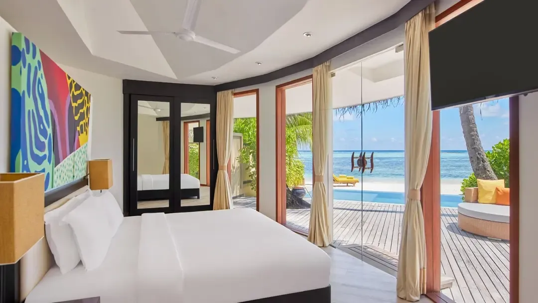 Beachfront Infinity Pool Villa - Bedroom