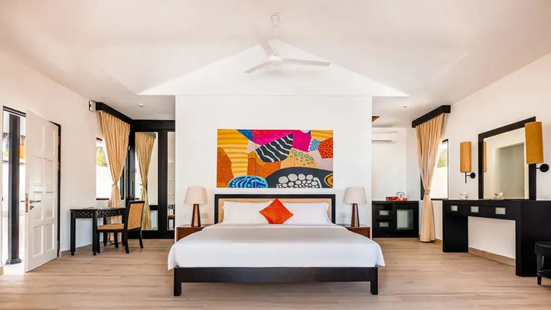 Deluxe Beachfront Pool Villa - Bedroom