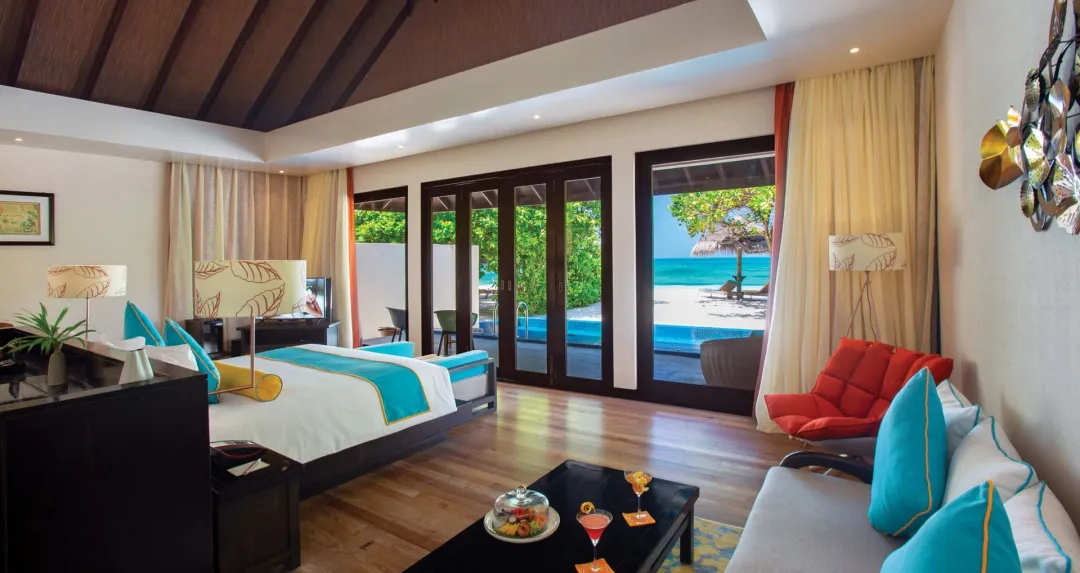 Sunset Beach Villa with Pool - Bedroom Lounge