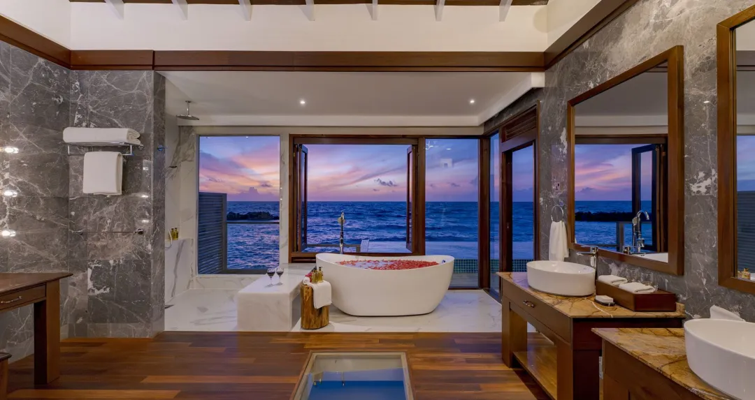 Sunset Water Villa with Pool - Bathroom with View