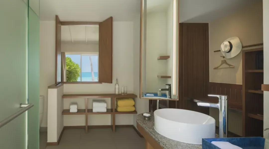 Lagoon View Beach Villa with Swirl Pool - Bathroom