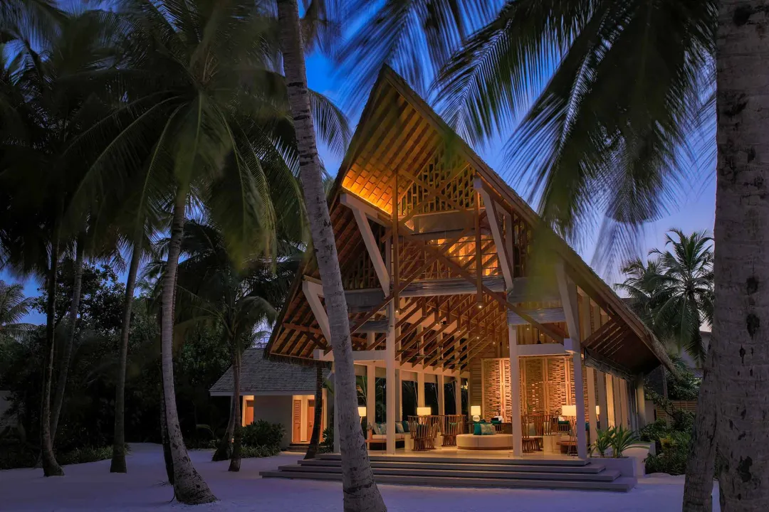 Emerald Faarufushi - Resort Over View