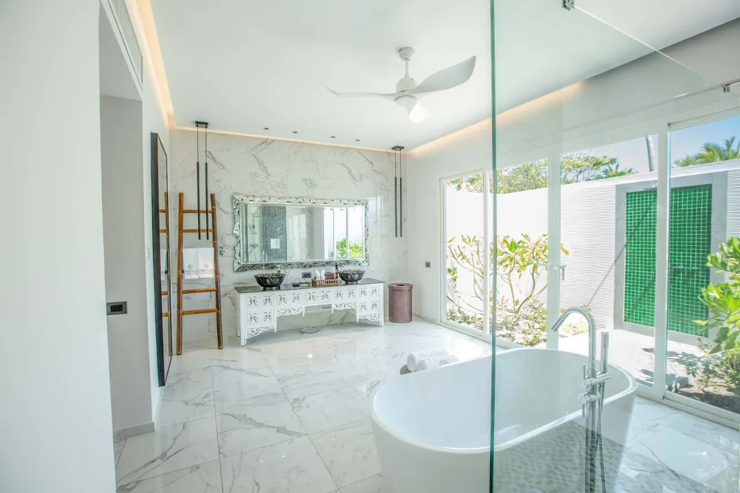 Marina Beach Villas with Pool - Bathroom