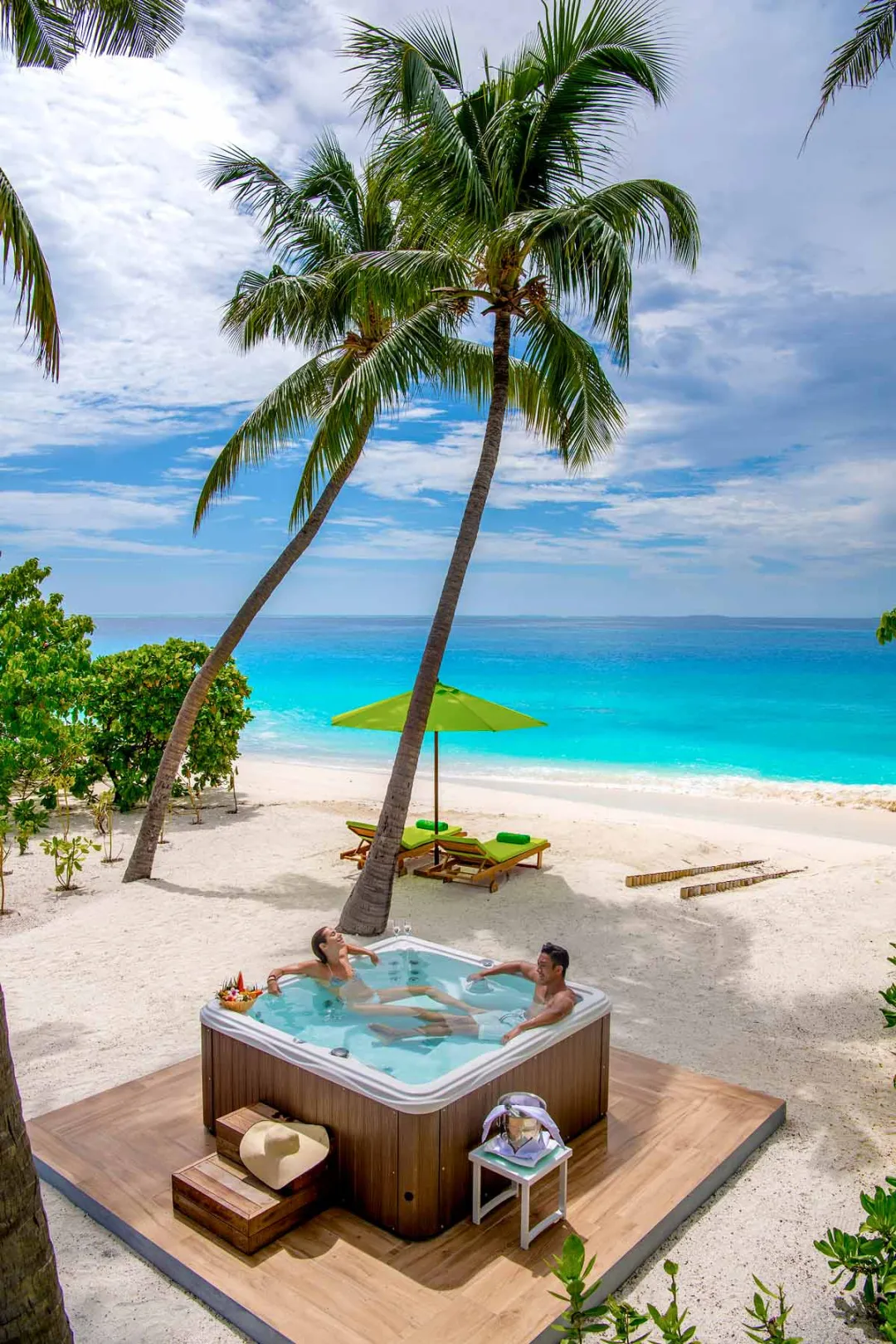 Jacuzzi Beach Villas - Outdoor Jacuzzi