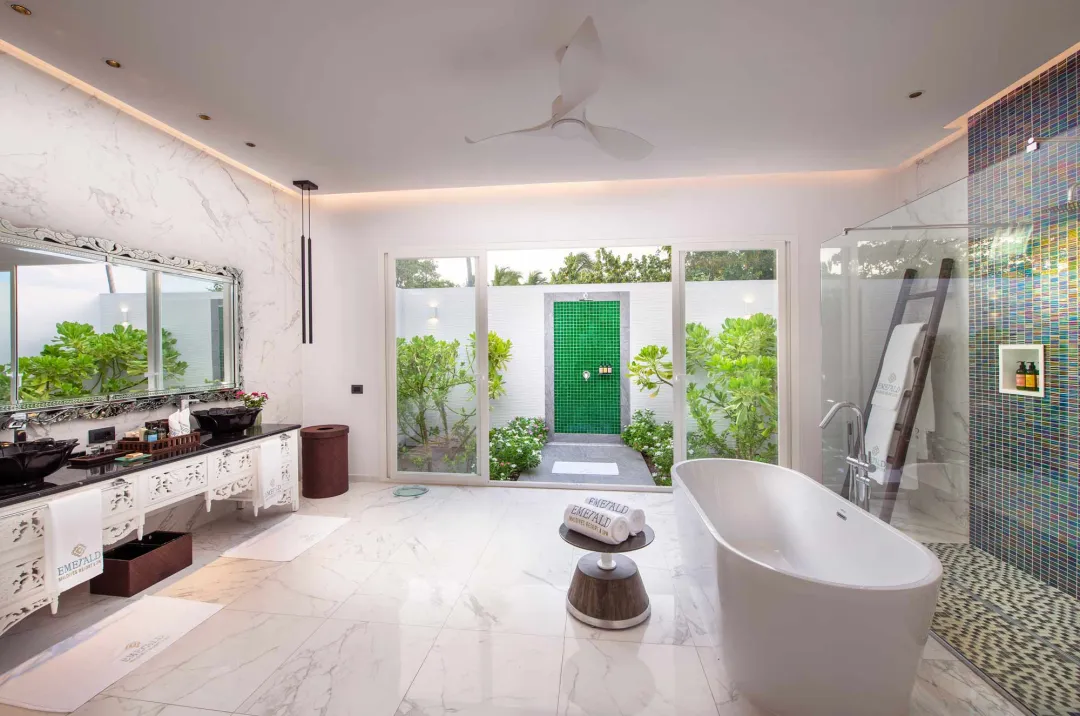 Beach Villas with Pool - Bathroom