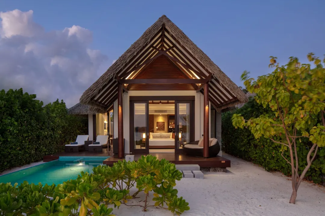 Sunset Pool Beach Villas - Over View