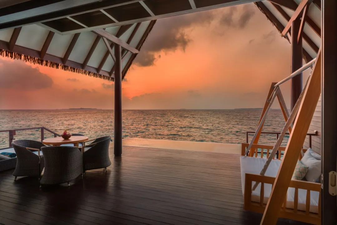 Overwater Ocean Suites with Infinity Pool - Deck Seating Aeria
