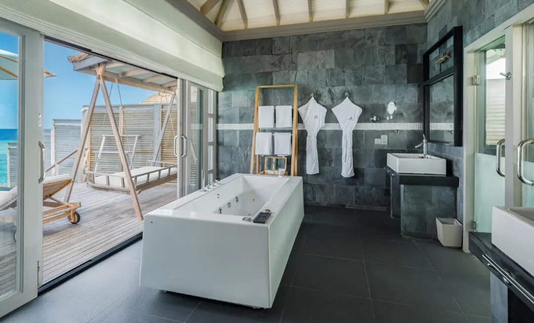Sunrise Water Villa with Infinity Pool - Bathroom
