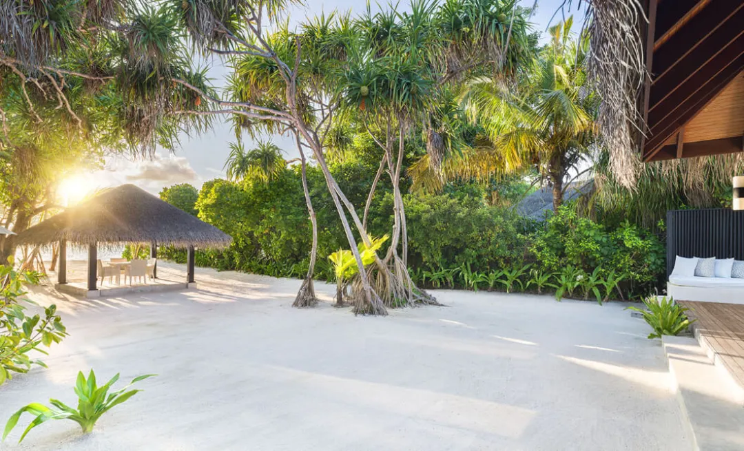 Deluxe Beach Villa with Family Private Pool - Outdoor Seating