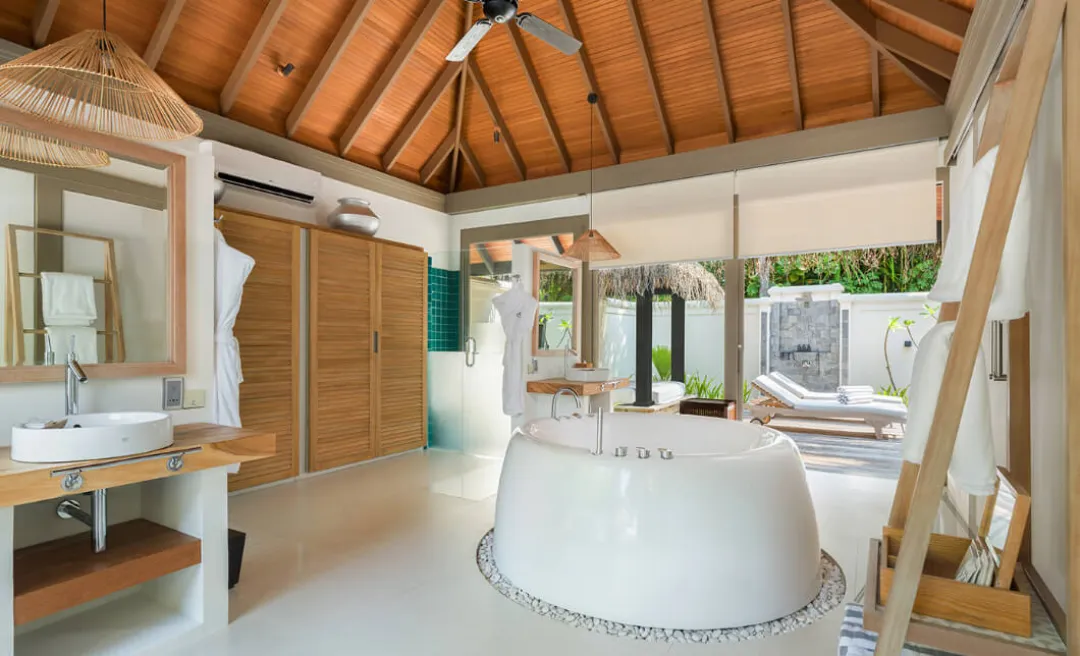 Deluxe Beach Villa with Family Private Pool - Bathroom