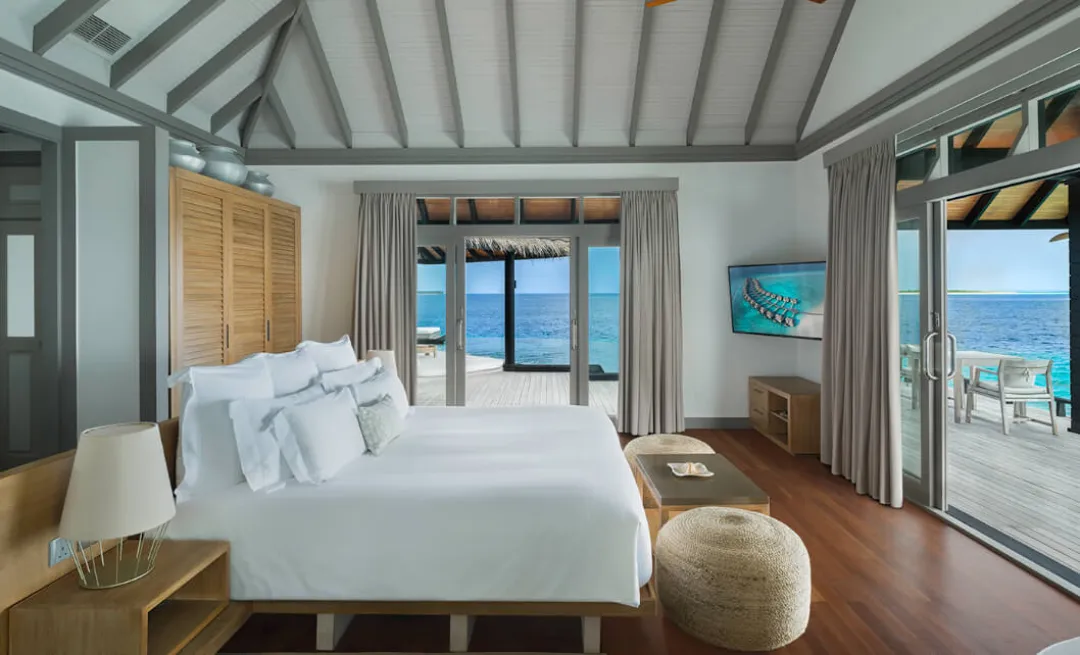 Two Bedroom Ocean Residence with Family Infinity Pool -Bedroom