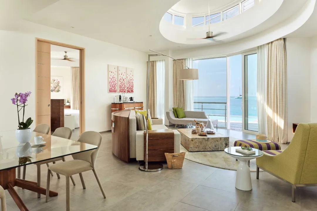 Grand Lagoon Villa with Pool - Living Aeria