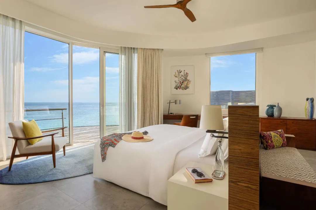 Lagoon Villa with Pool - Bedroom