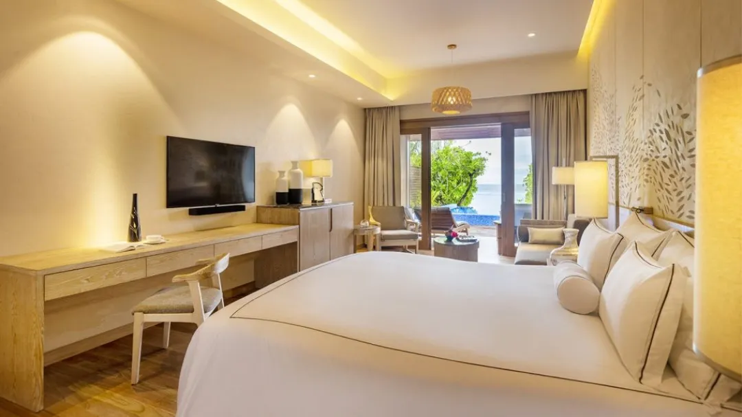 Beach Suite with Pool - Bedroom