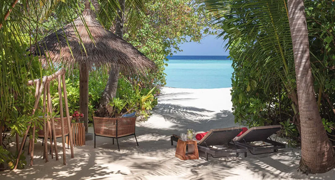 Sunrise Beach Villa - Garden Lounge