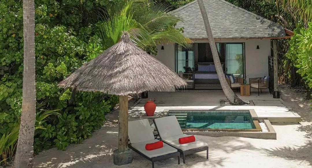 Sunrise Beach Pool Villa - Garden Lounge
