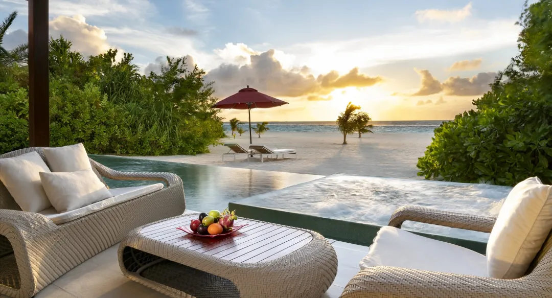 Niyama Private Island - Pool with Beach View