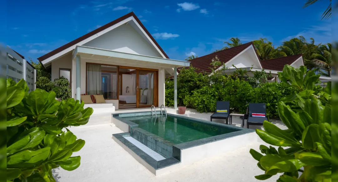 SunNest Beach Pool Villa - Pool with Lounge