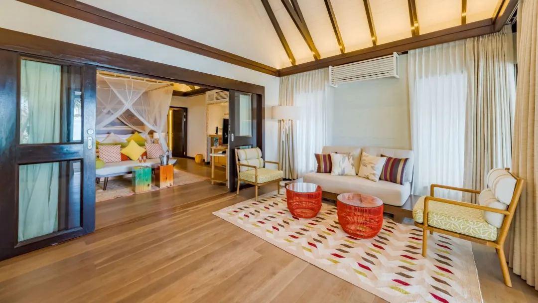 Earth Pool Pavilion Two Bedroom - Seating Aeria