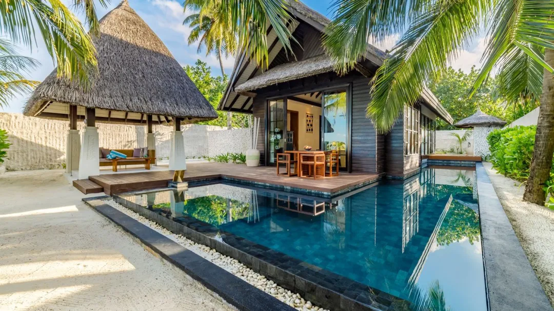 Earth Pool Villa Sunrise - Over View