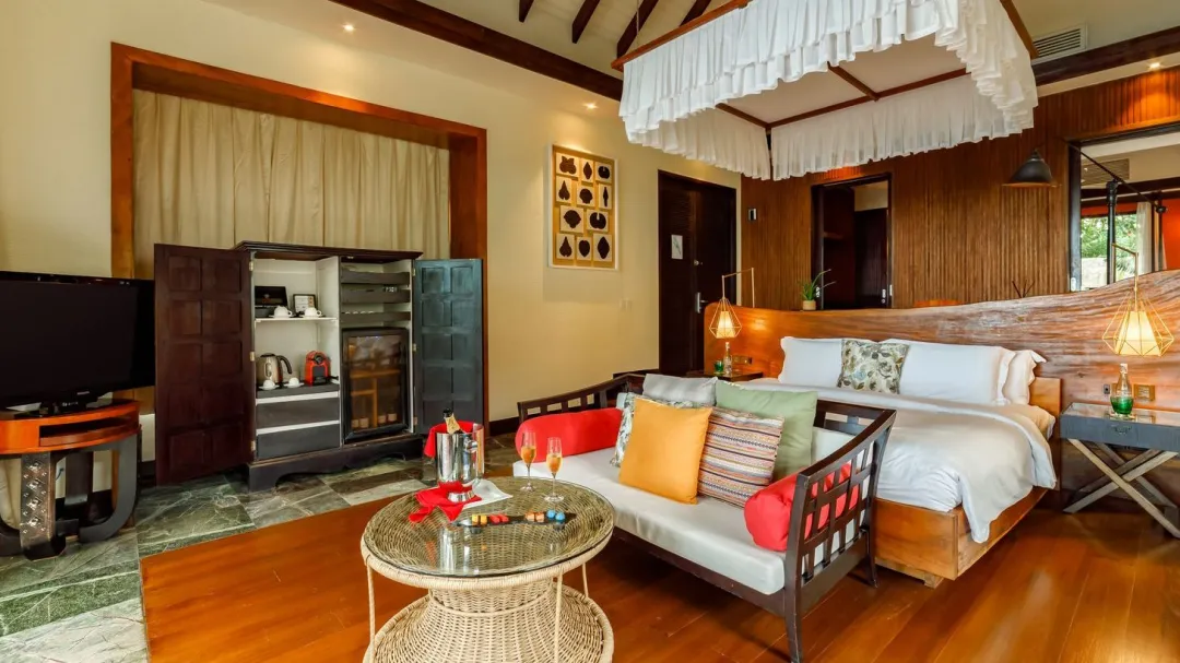 Earth Pool Villa Sunset - Bedroom