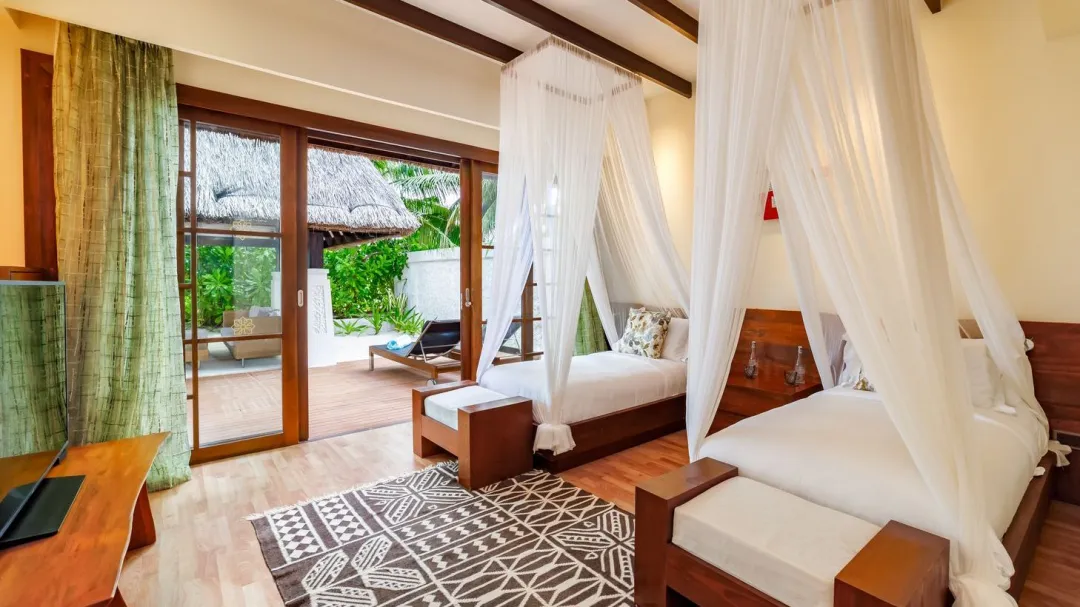 Earth Pool Pavilion - Twin Bedroom
