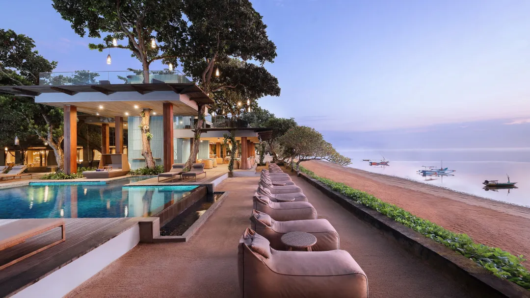 Maya Sanur Resort & Spa - Sun Lounge with Sea View