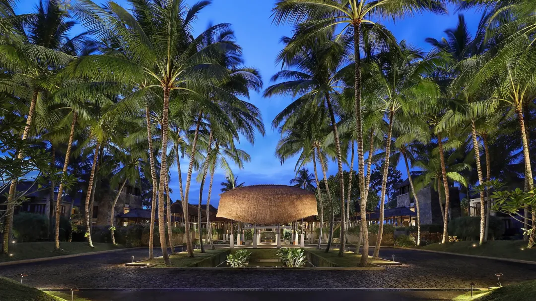 Maya Ubud Resort & Spa - Resort Entrance