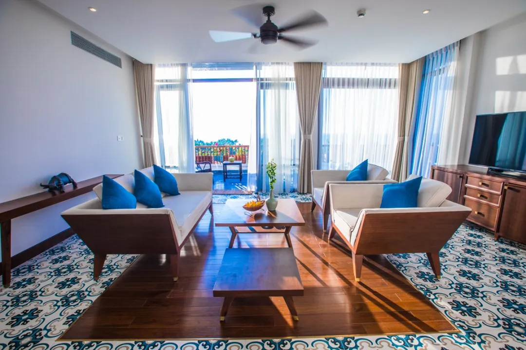 The Anam Suite - Living  Aeria