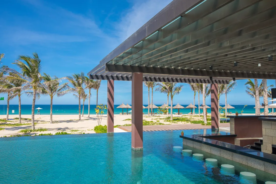 Alma Resort Cam Ranh - Pool Bar