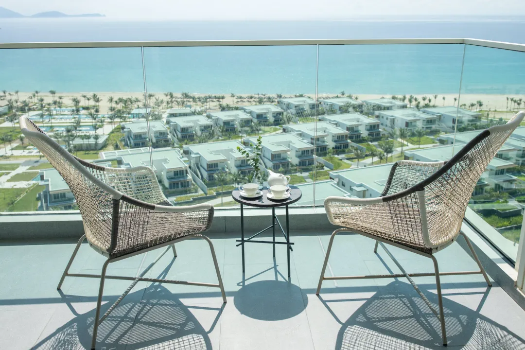 One Bedroom Superior Suite - Balcony with View
