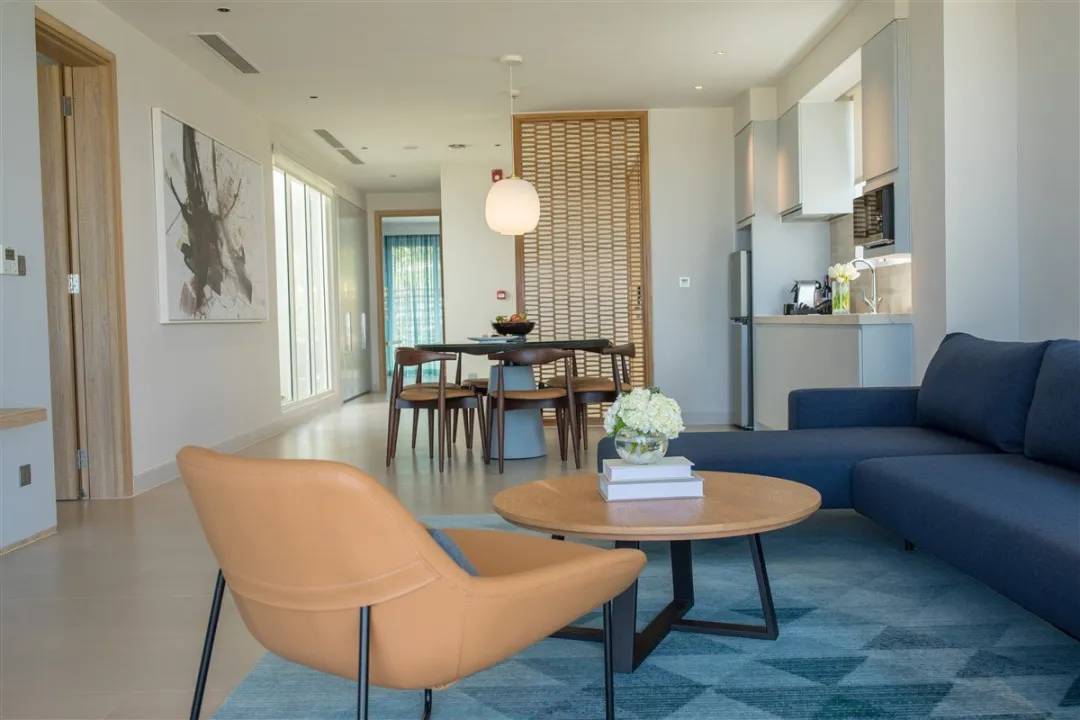 Ocean View Pool Pavilion Two Bedroom Upper Floor - Living Aeria