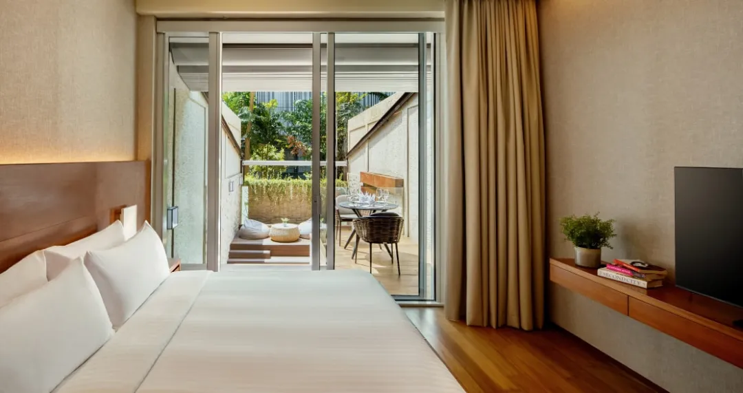 Courtyard Premier - Bedroom