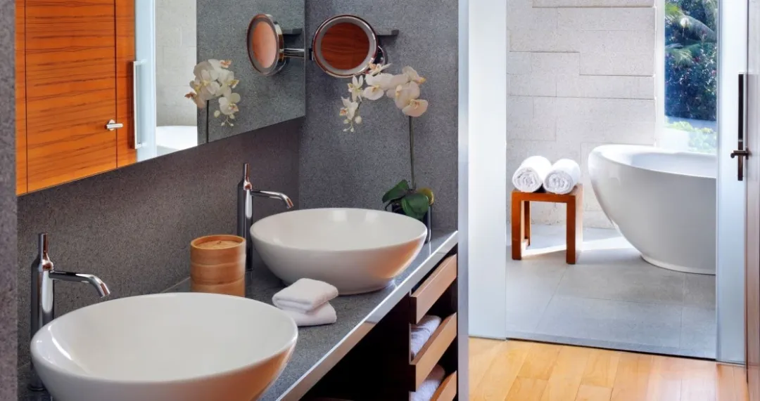 Suite - Bathroom