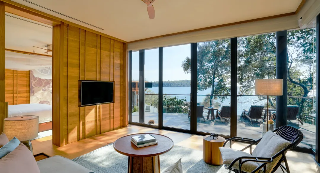 Ocean Front Pool Villa Suite - Bedroom