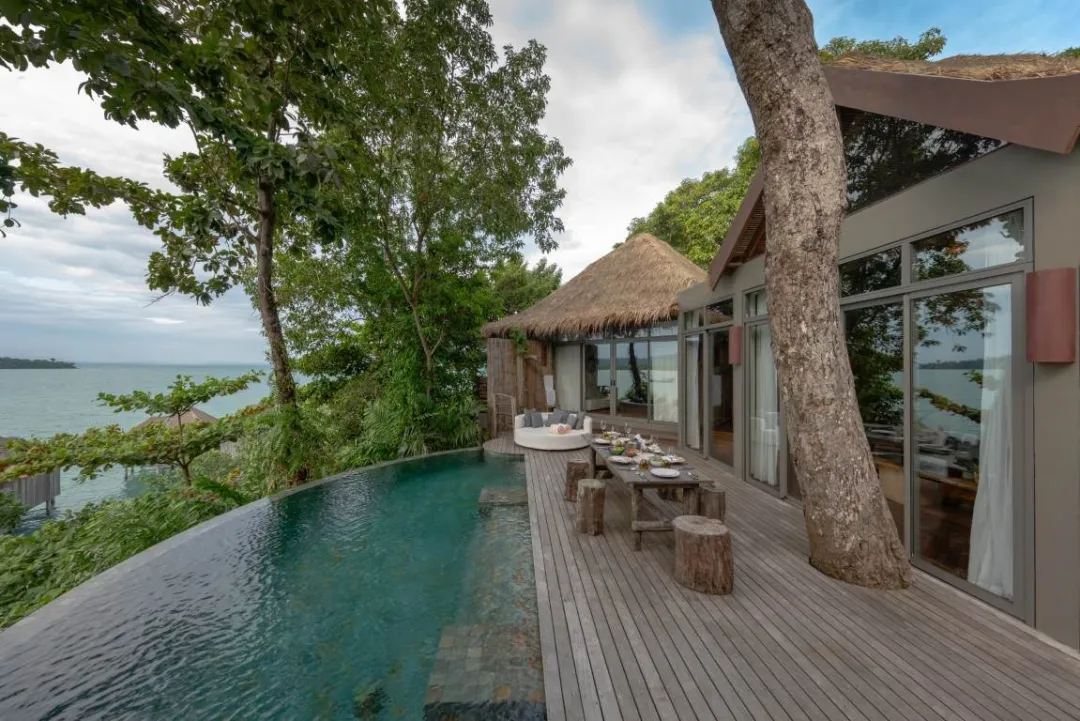 Two bedroom Jungle Villa - Pool with Jungle View