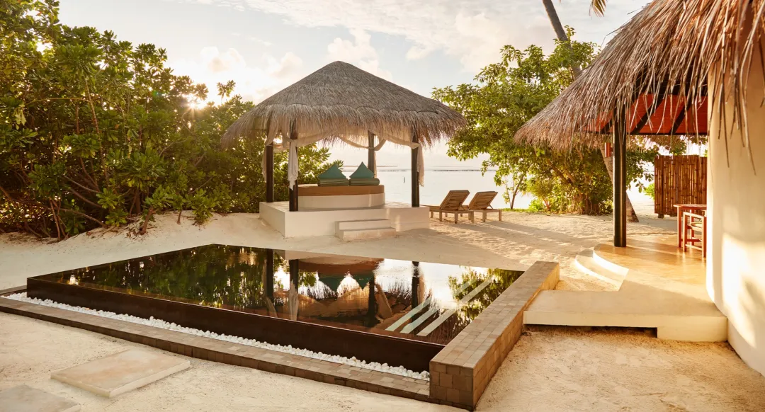 Family Deluxe Beach Villa with Pool - Pool with Sea View