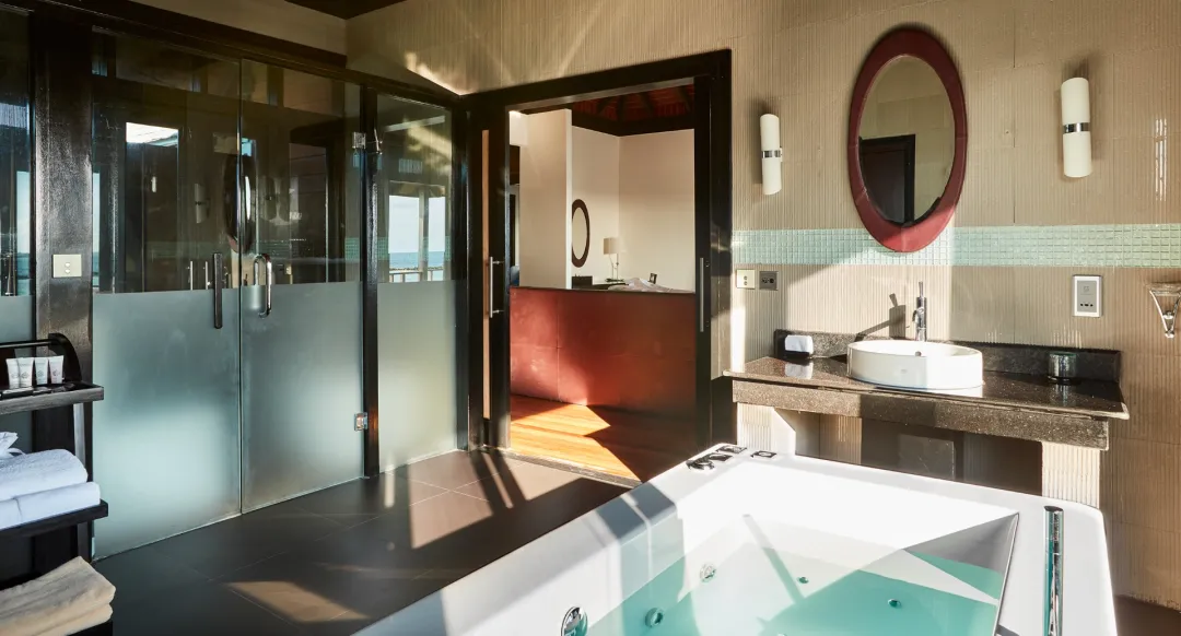Aqua Retreat - Bathroom