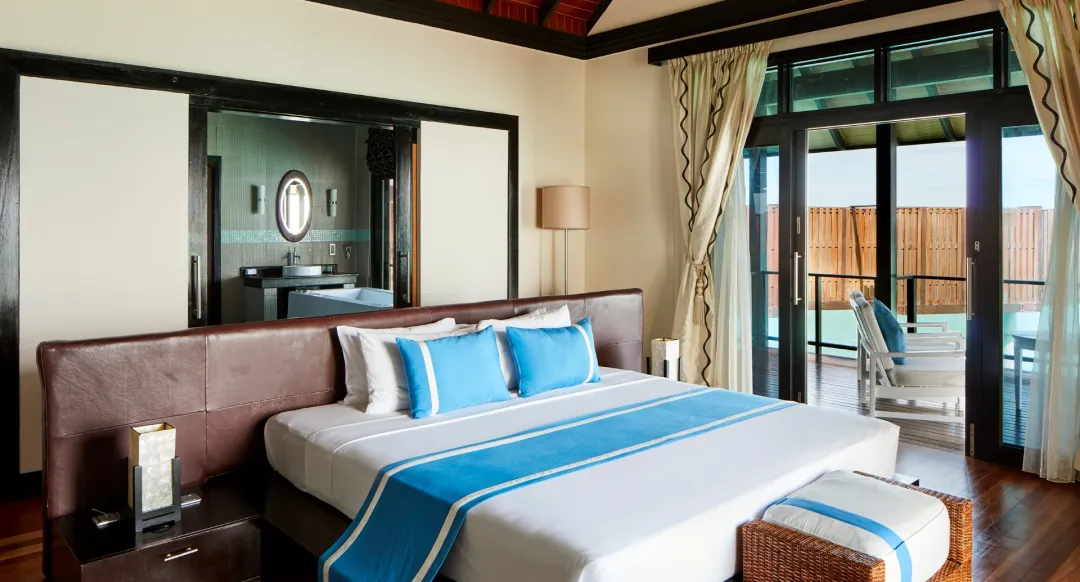 Aqua Retreat - Bedroom