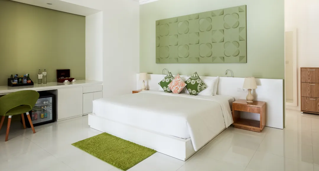 Grand Beach Suite with Pool - Bedroom