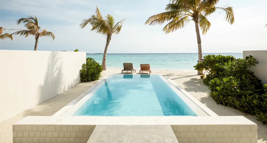 Grand Beach Suite with Pool - Pool View