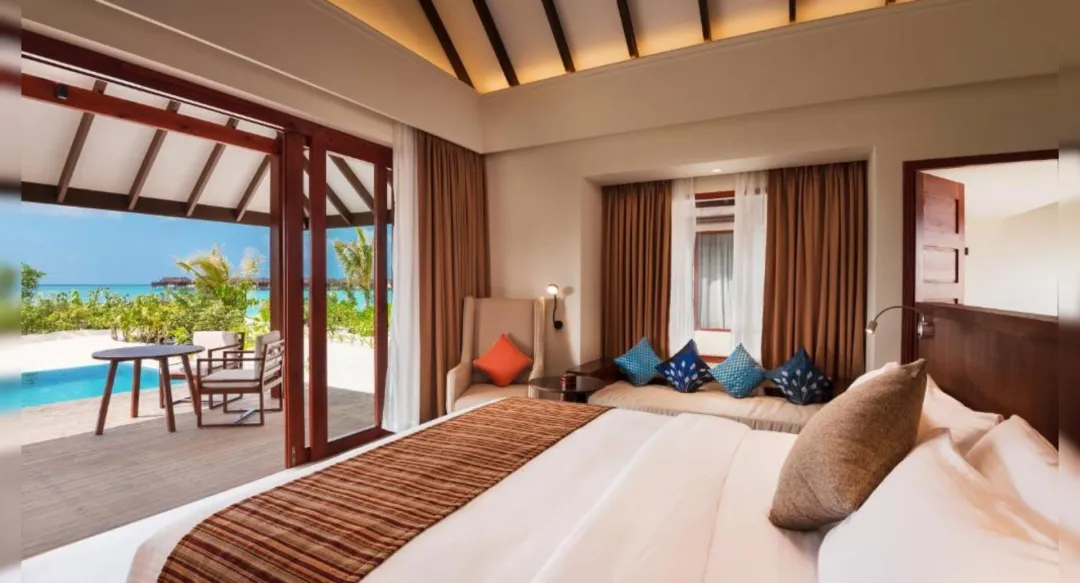 Beach Villa with Pool - Bedroom