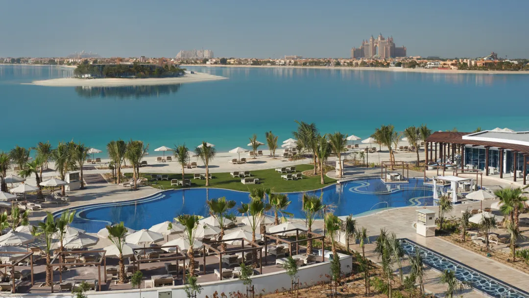 Waldorf Astoria Dubai Palm Jumeirah - Pool with SeaView