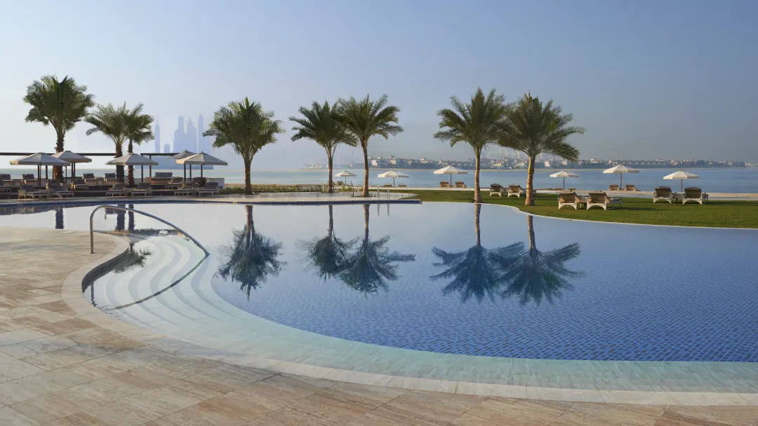 Waldorf Astoria Dubai Palm Jumeirah - Main Pool with View