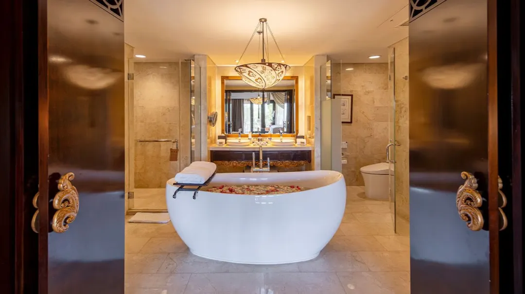 Resort View Suite - Bathroom