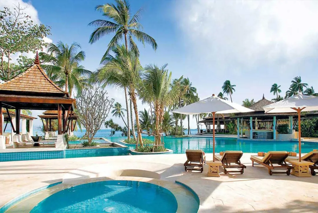 Melati Beach Resort & Spa - Pool with Sea View